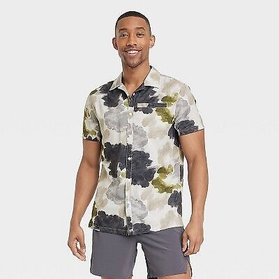 All in Motion Mens Short Sleeve Resort T-Shirt $5.99