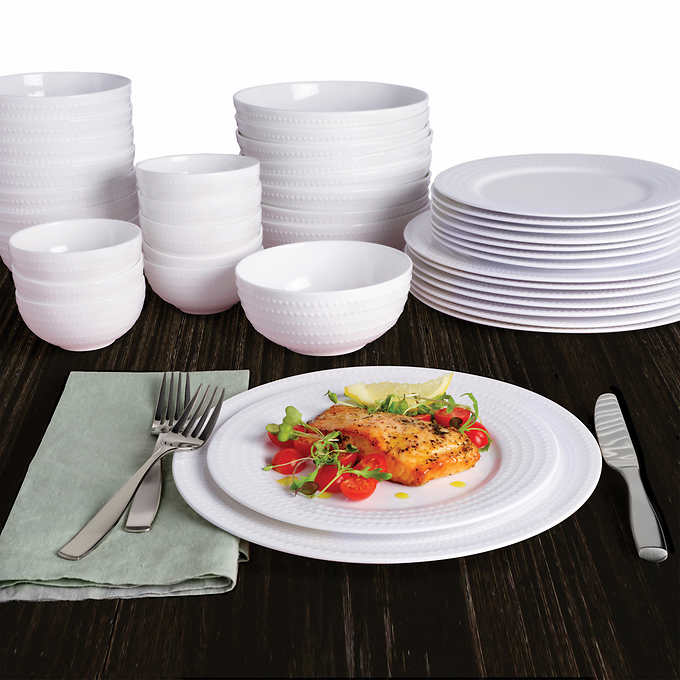 Mikasa Nellie 40-piece Dinnerware Set $59.97